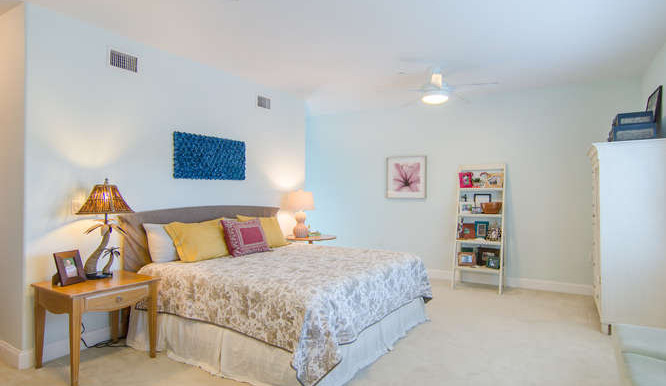 2043 Bayou Grande Blvd NE-small-012-47-Master Bedroom-666x428-72dpi